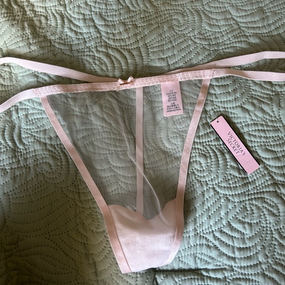 Lingerie Set - Picture 5 of 6